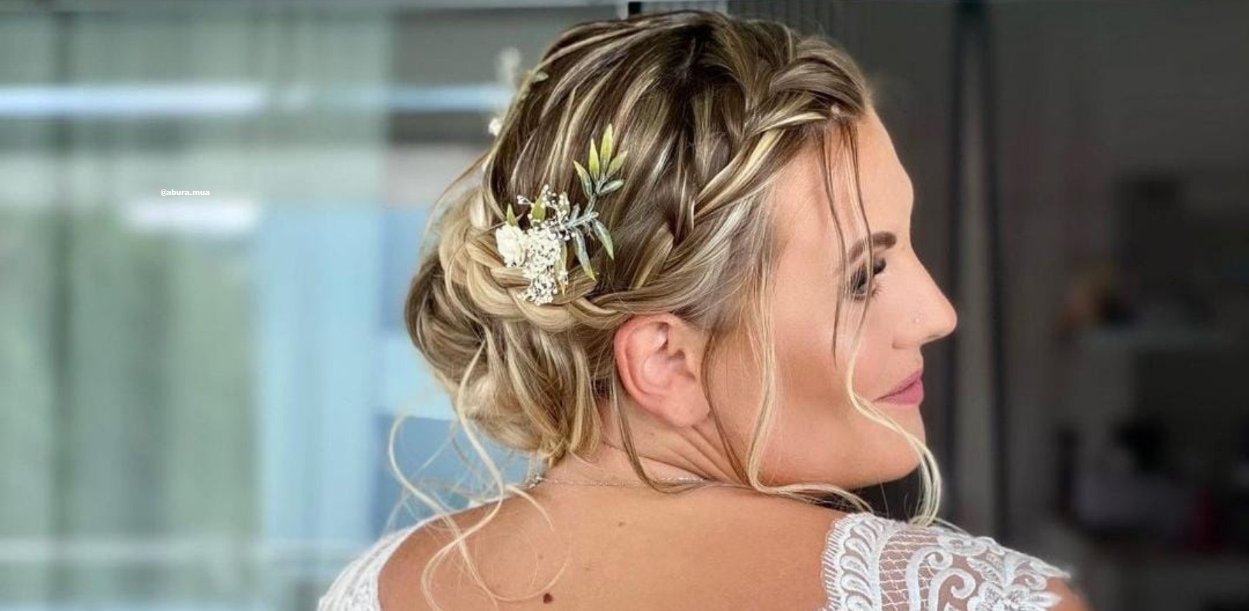 These Elegant Updos Are What You Need This Wedding Season