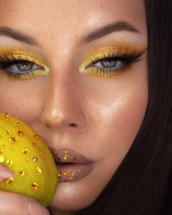 Bade Farewell to This Summer with Instagram’s Famous Yellow Eyeshadow Trend