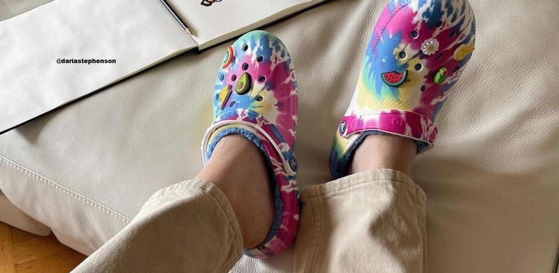 Kendall Jenner Wore Crocs And Broke The Internet, Here Is How You Can Add Them To Your Fashion 1