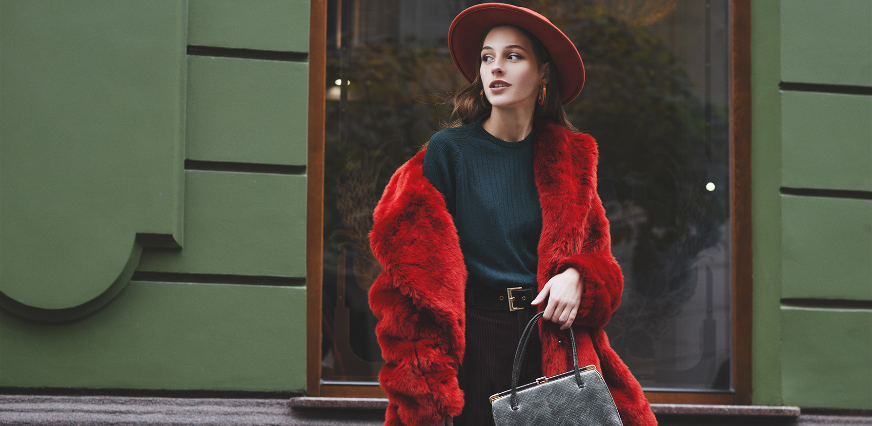red-coat-hat-bag-winter-outfit