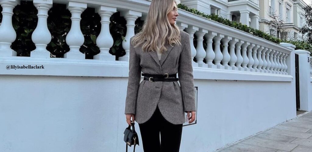 The Chicest Black And White Outfit Ideas To Satisfy The Monochrome Trend In Winter.f