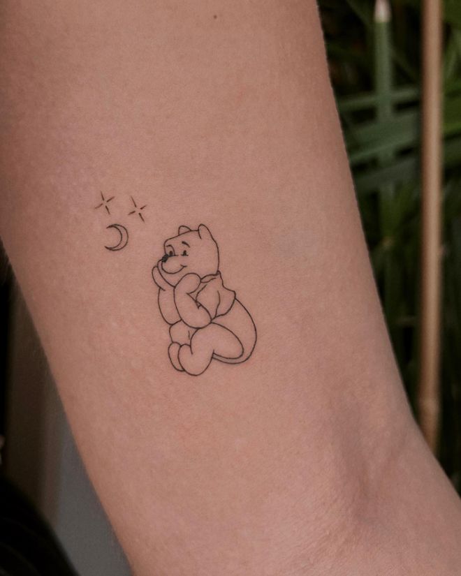 Minimal Tattoos Are A New Aesthetic For 2022; Get Inspiration For Yourself 1