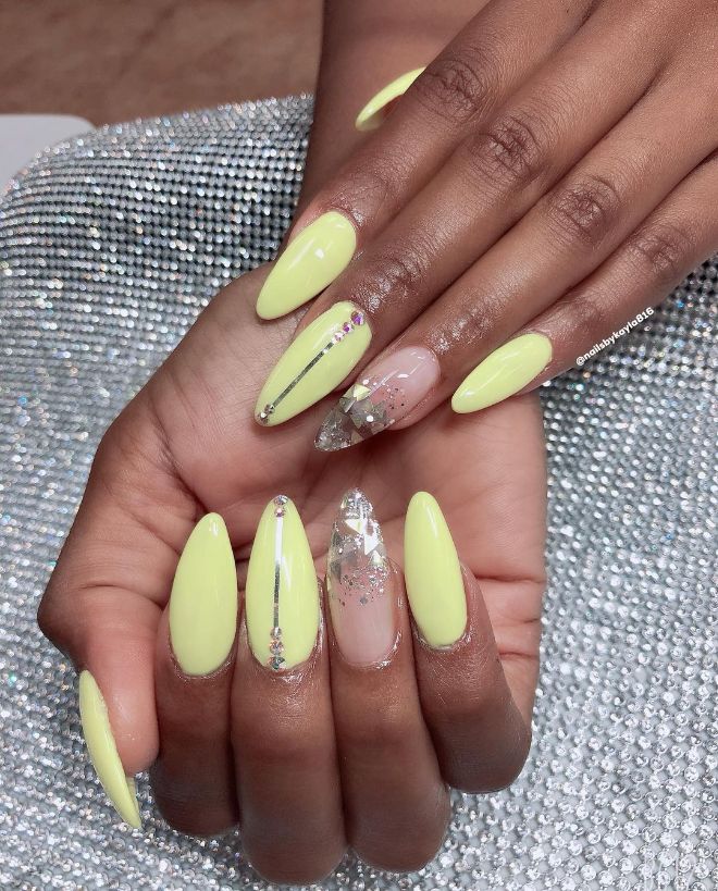 Glass Nails Are Everywhere: Here Is How To Take Part In The Trend