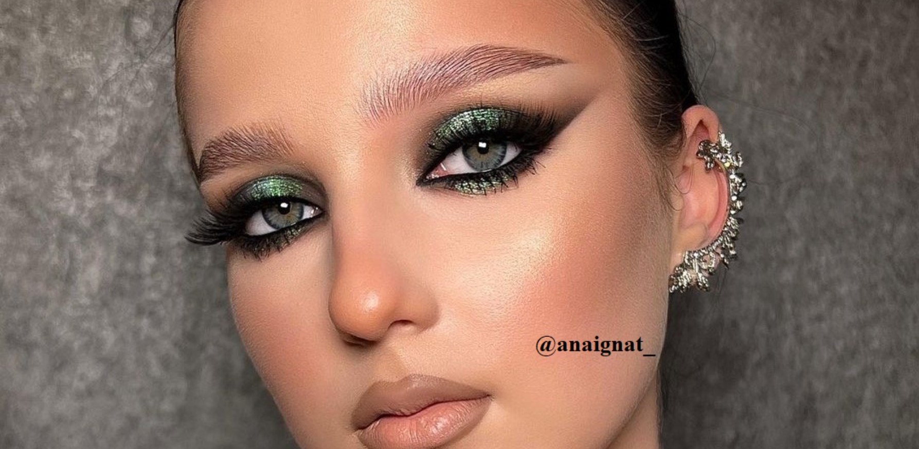 Incorporate Green Into Your Looks For A Sexy Night Out Makeup Look