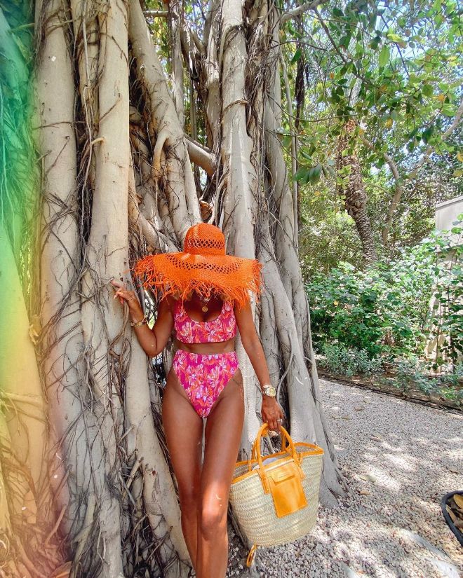 Slay Your Beach Days With These Sassy Beach Outfits