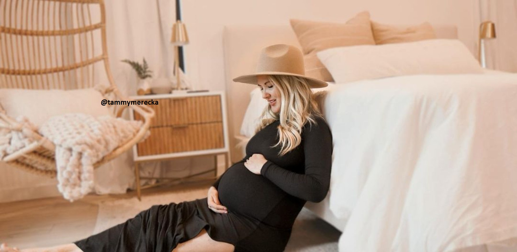 7 Best Fall Maternity Fashion Inspirations For Every Occasion