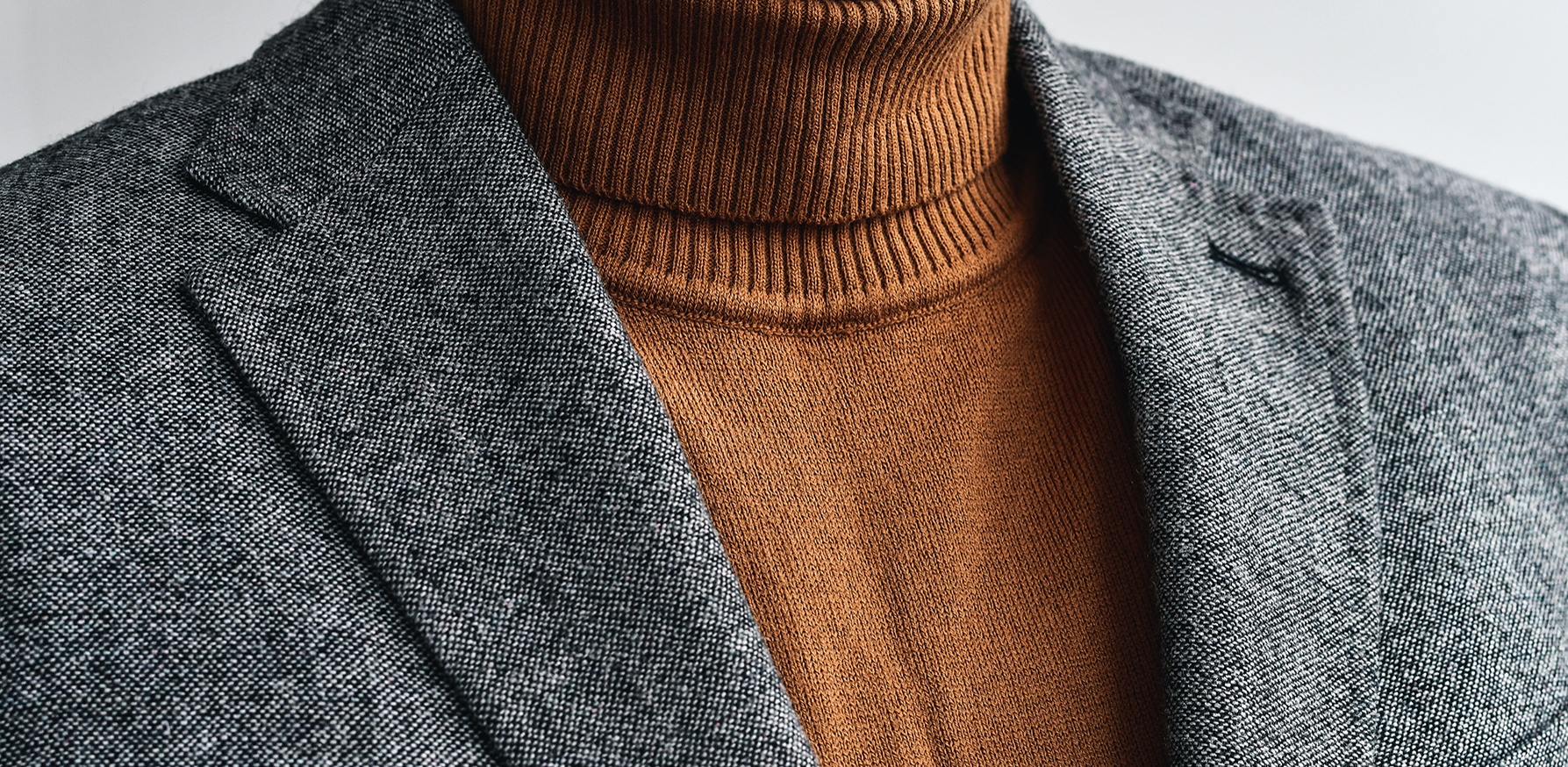 cozy-trends-to-warm-up-close-up-on-turtle-neck-and-blazer