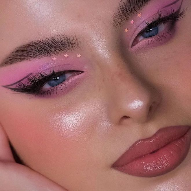 Welcome Spring Season With Pretty Pastel Makeup Looks