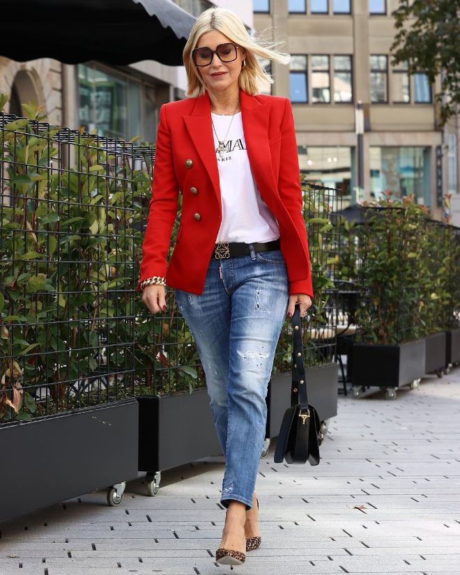 Beyond Basic: Upgrade Your Jeans Look by Incorporating These Chic Trends