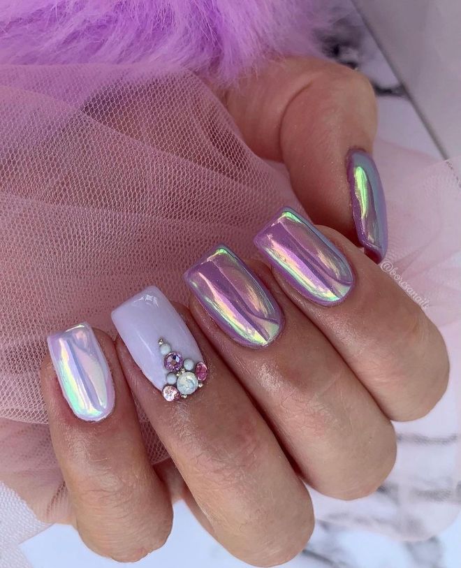 Chrome Nails are the Perfect Accent for Any Outfit